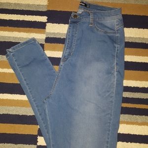 NWOT! Boohoo skinny jeans/size 12